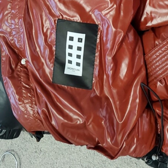 Dervaux Moncler Down Puffer Jacket - Picture 4 of 9